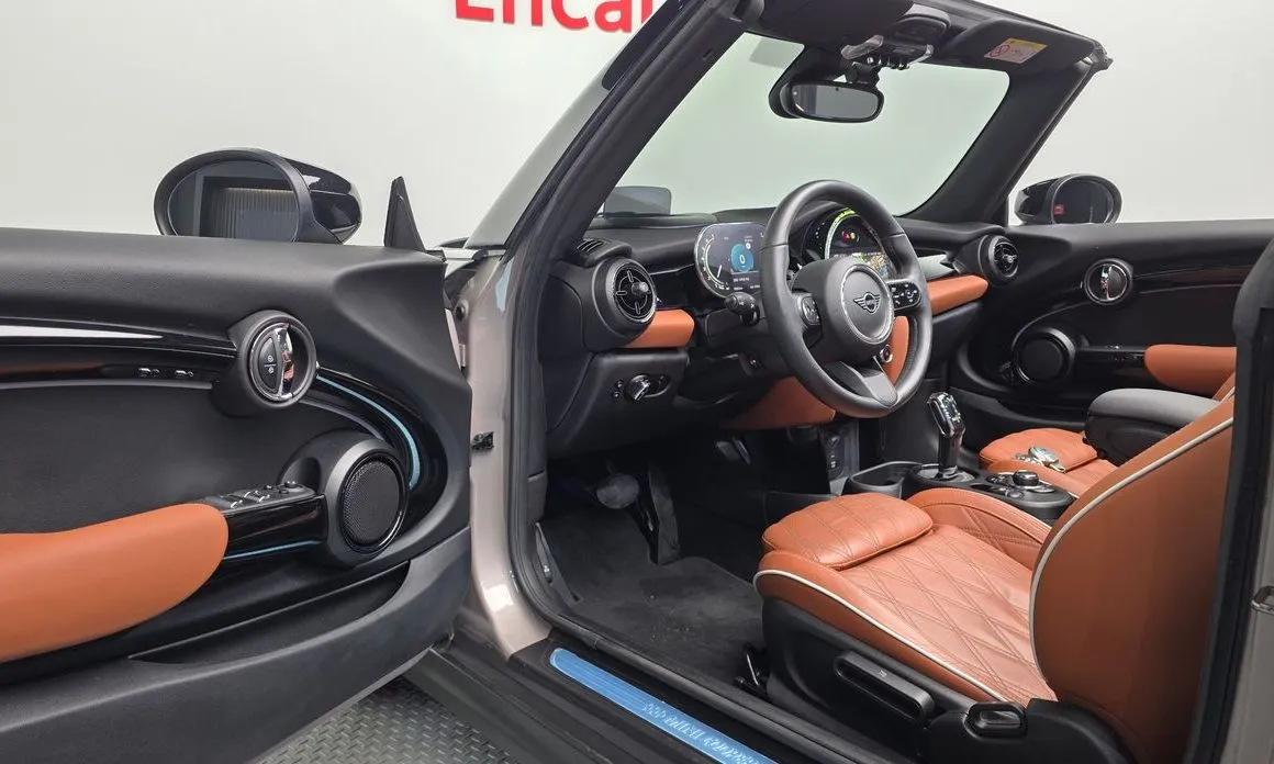 Mini Cooper Convertible — фото 10