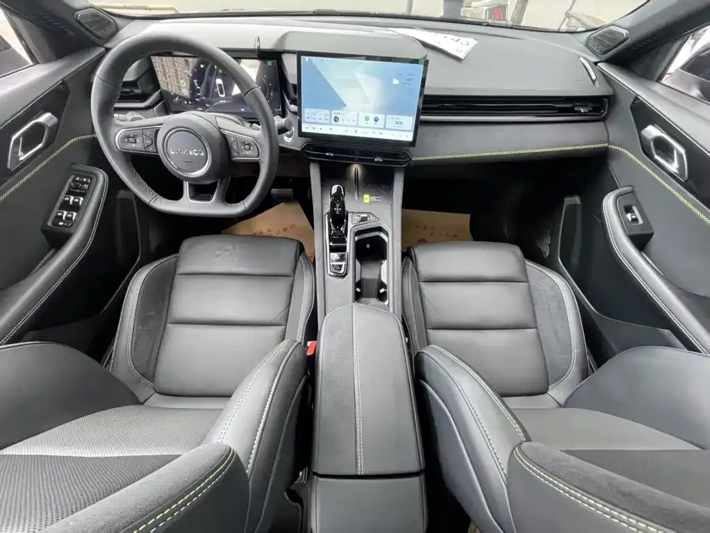 Lynk & Co 03 — фото 4