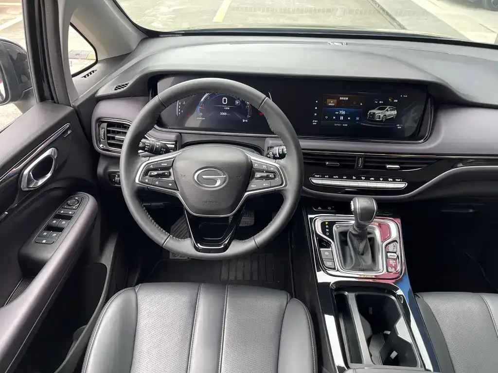GAC Motor Trumpchi M6 — фото 10