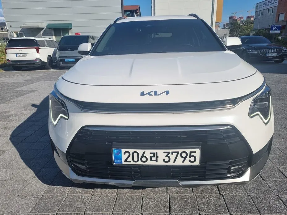Kia Niro — фото 1