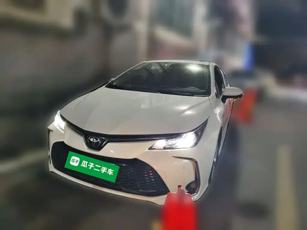 Toyota Corolla — фото 1