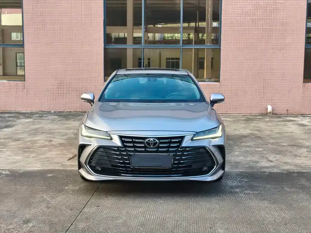 Toyota Avalon — фото 4