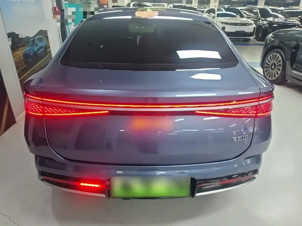 BYD Seal 07 DM-i — фото 8