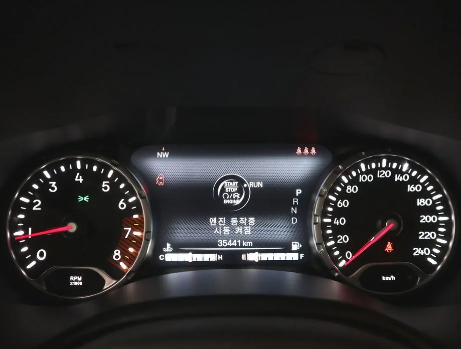 Jeep Renegade — фото 2