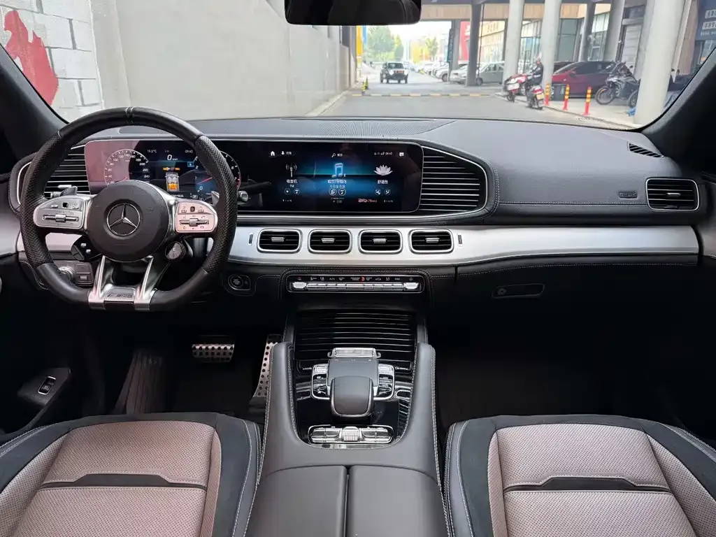 Mercedes-Benz GLE AMG — фото 6