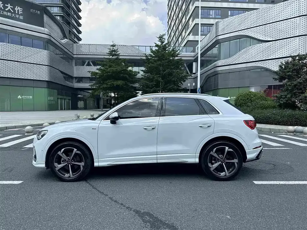 Audi Q3 — фото 9