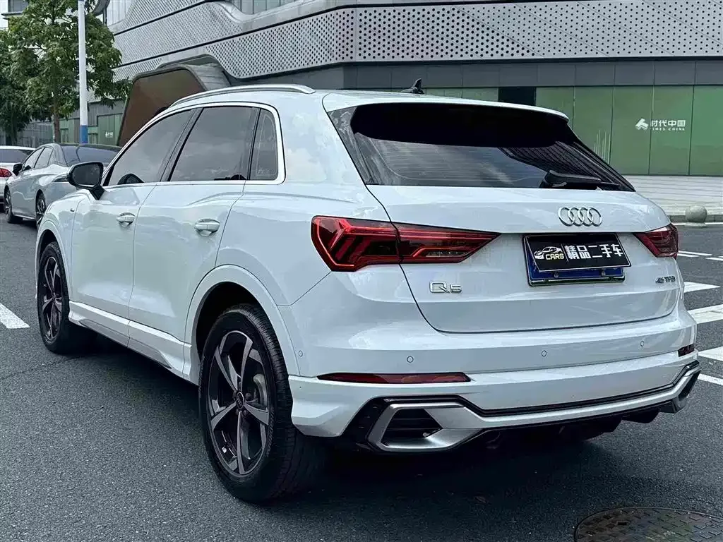 Audi Q3 — фото 6
