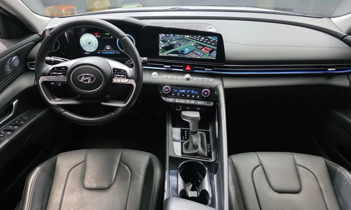 Hyundai AVANTE — фото 5