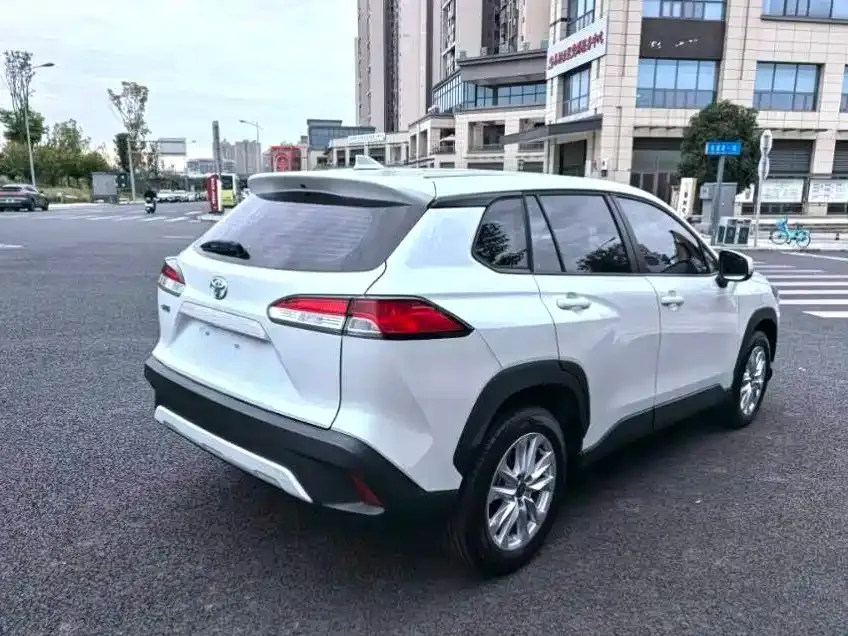 Toyota Corolla Cross — фото 6
