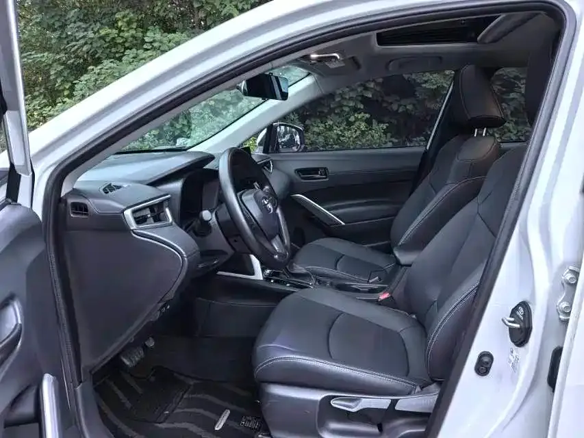 Toyota Corolla Cross — фото 9