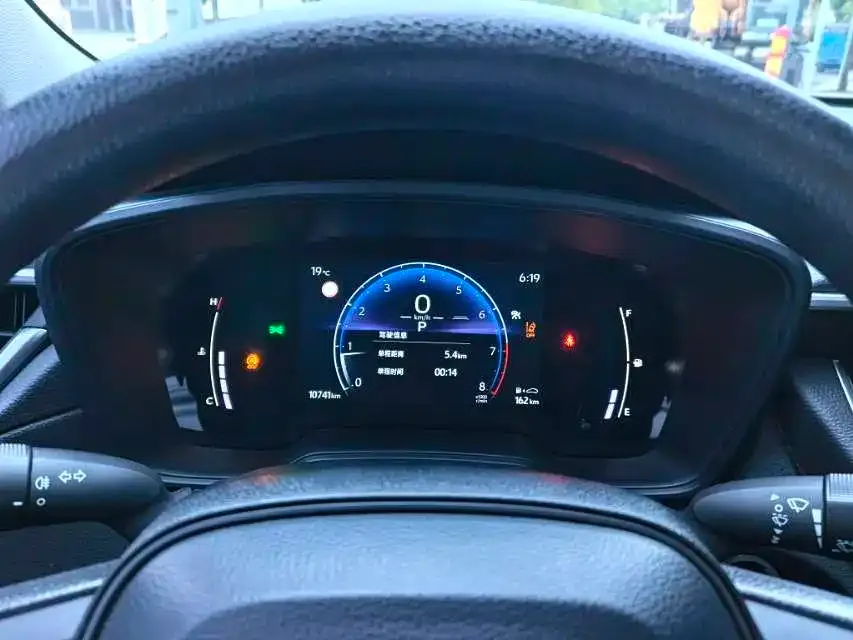 Toyota Corolla Cross — фото 4