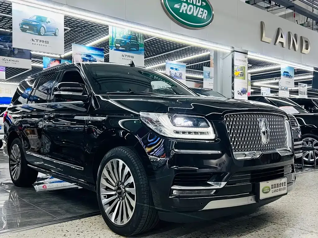Lincoln Navigator — фото 1