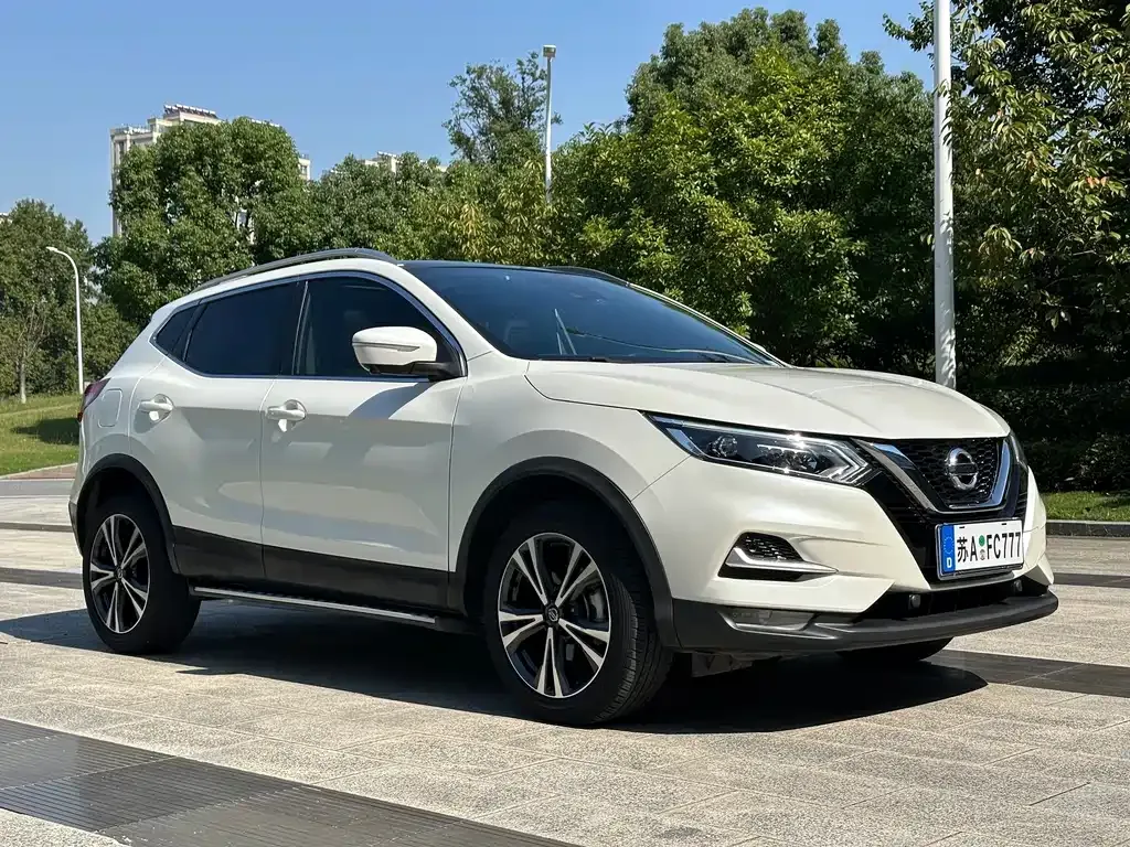 Nissan Qashqai — фото 9