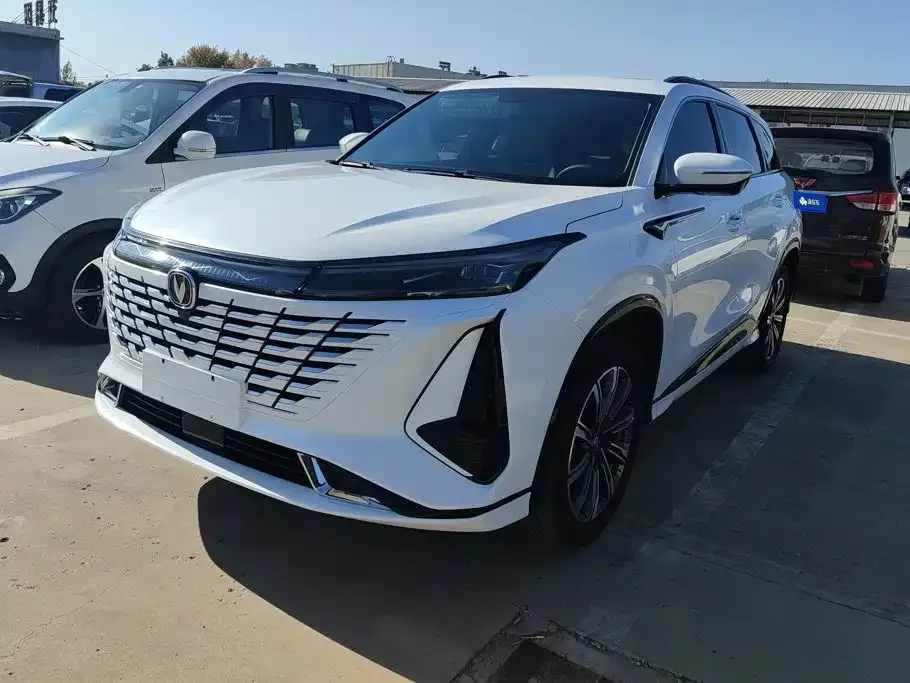Changan CS75 PLUS — фото 1