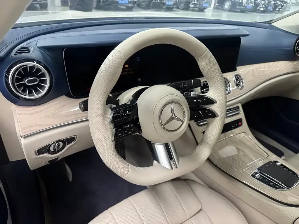 Mercedes-Benz E-Class (Import) — фото 7