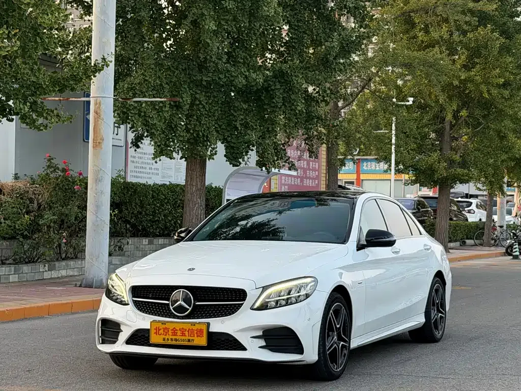 Mercedes-Benz C-Class — фото 1