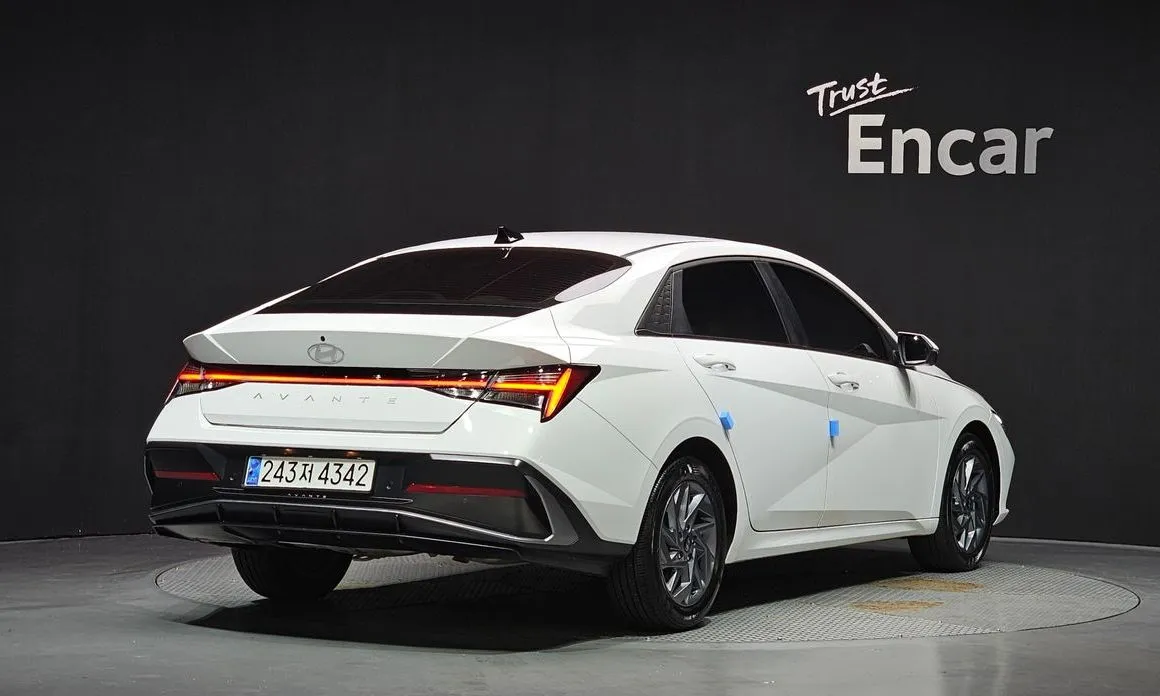 Hyundai AVANTE — фото 3