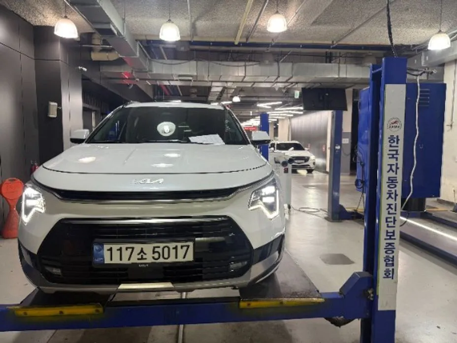 Kia Niro — фото 1