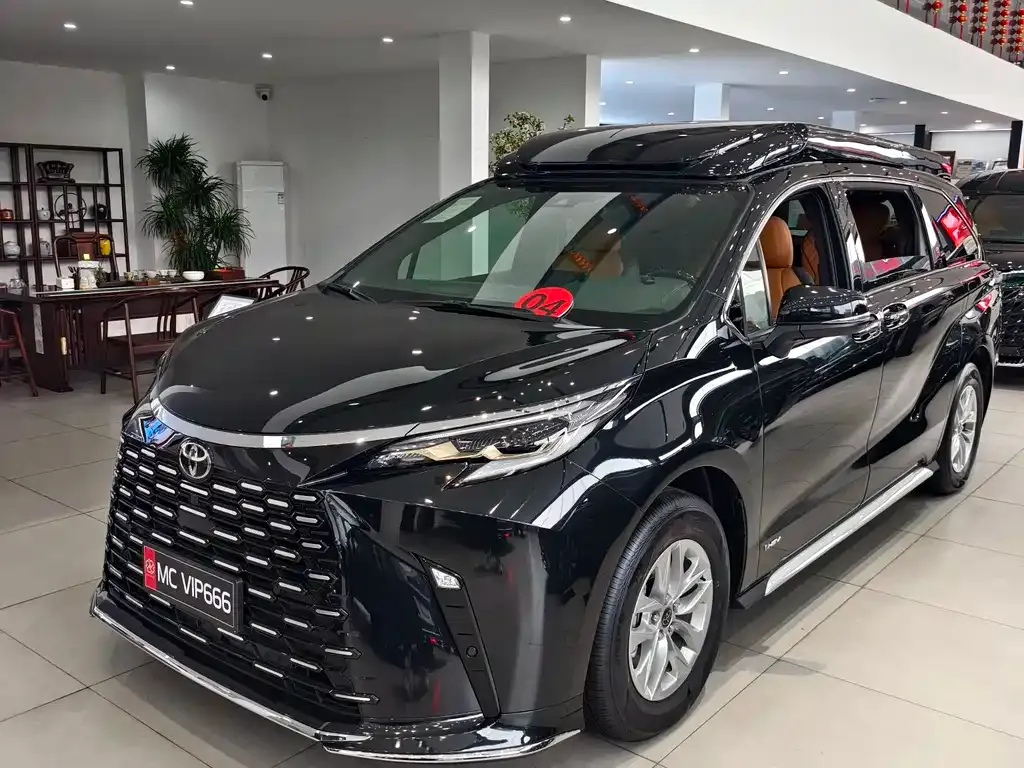 Toyota Granvia — фото 1