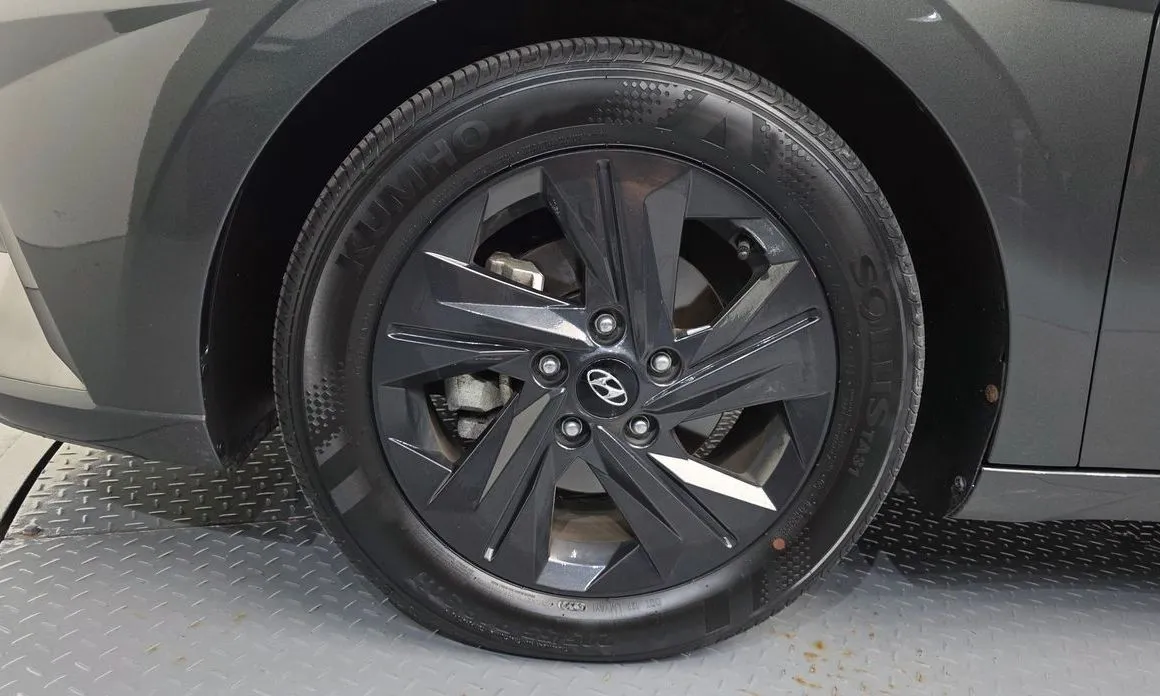 Hyundai AVANTE — фото 10