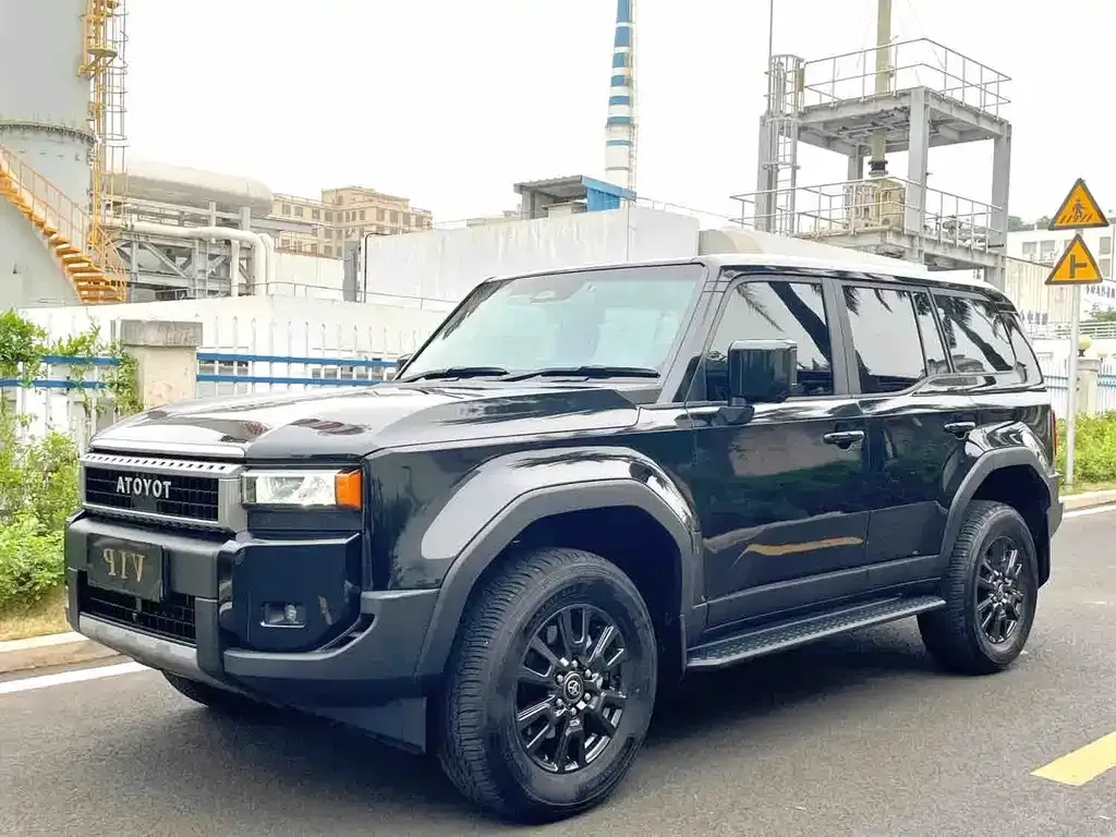 Toyota Prado — фото 1