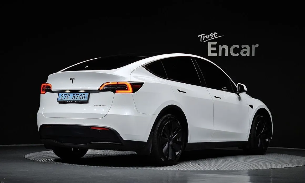 Tesla Model Y — фото 2