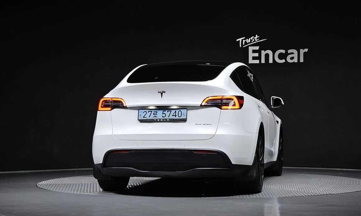 Tesla Model Y — фото 4