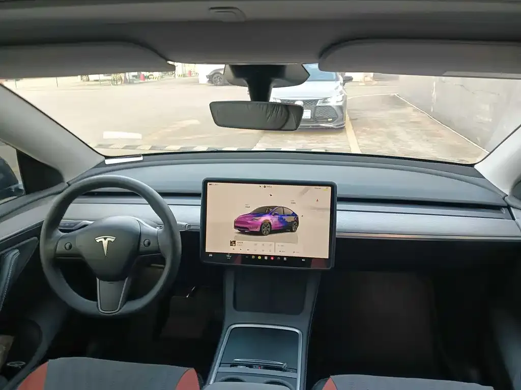 Tesla Model Y — фото 5