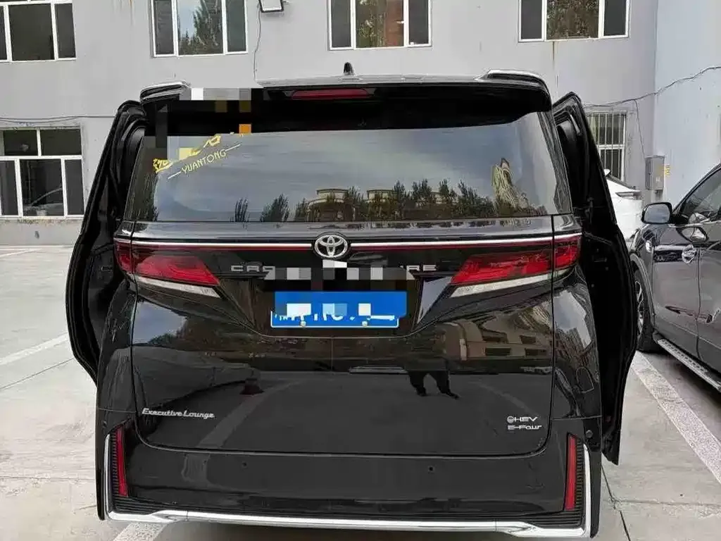 Toyota Vellfire — фото 5