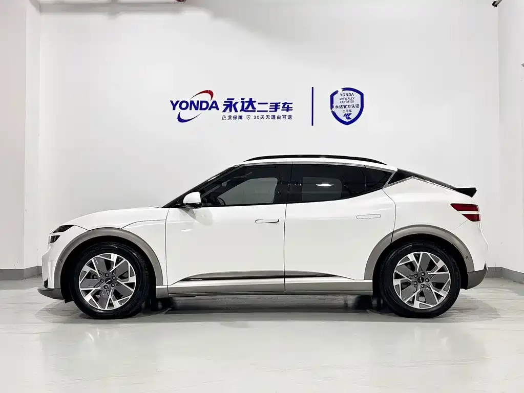 Genesis GV60 — фото 2