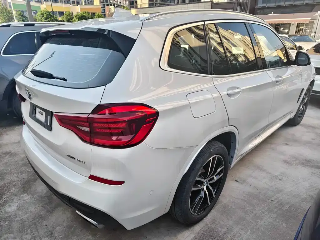 BMW X3 — фото 7