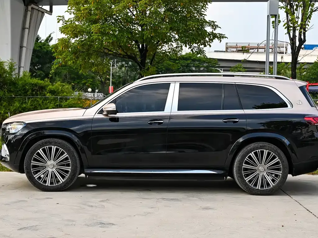 Mercedes-Benz GLS — фото 8
