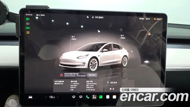 Tesla Model 3 — фото 5