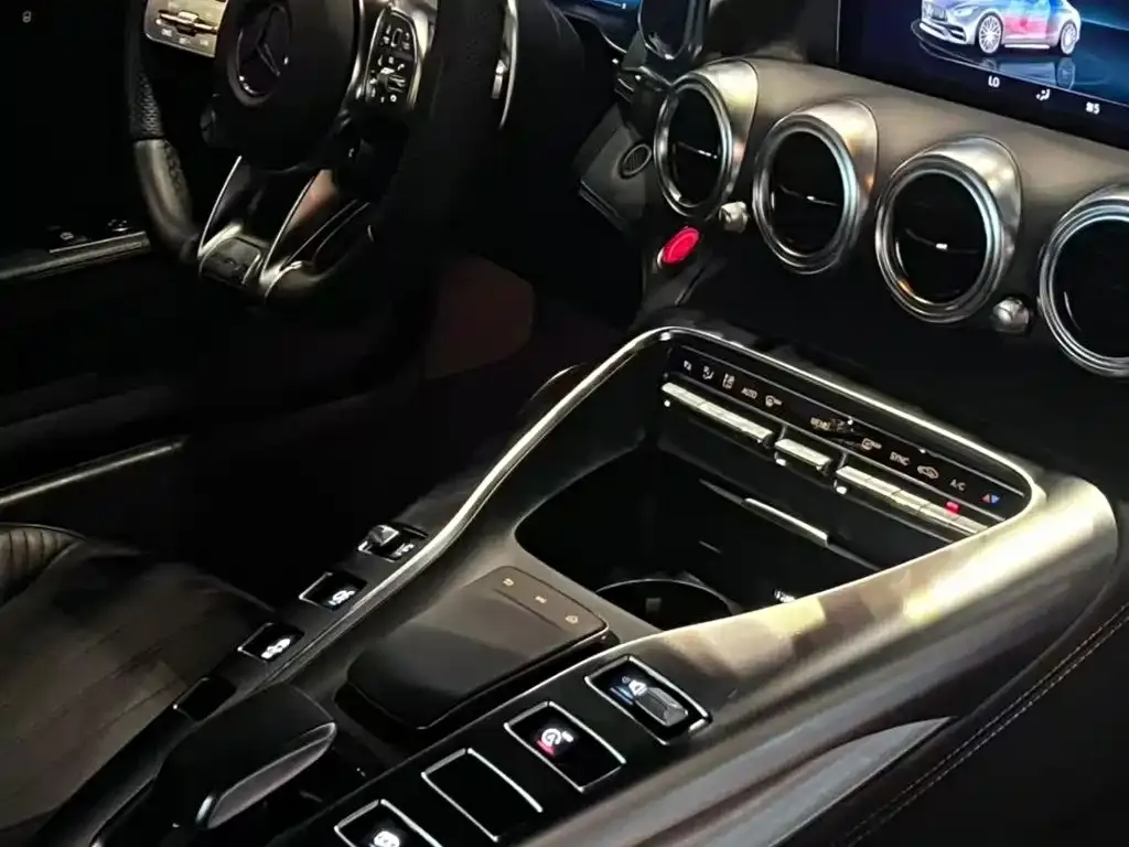 Mercedes-Benz AMG GT — фото 7