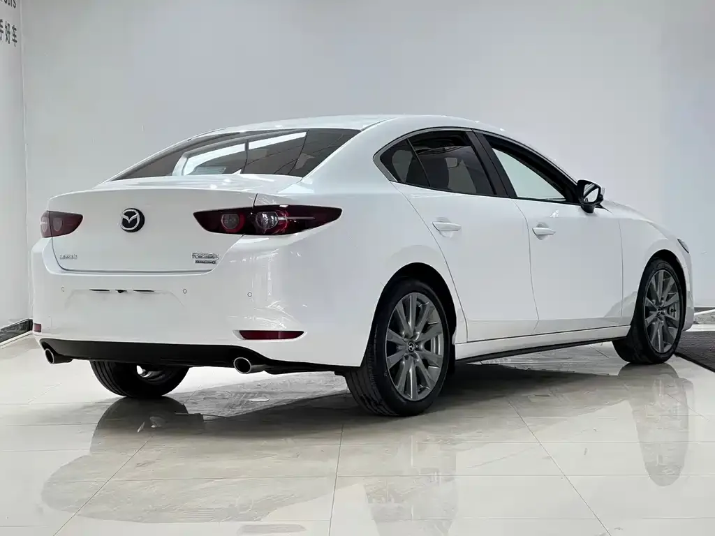 Mazda 3 Axela — фото 8
