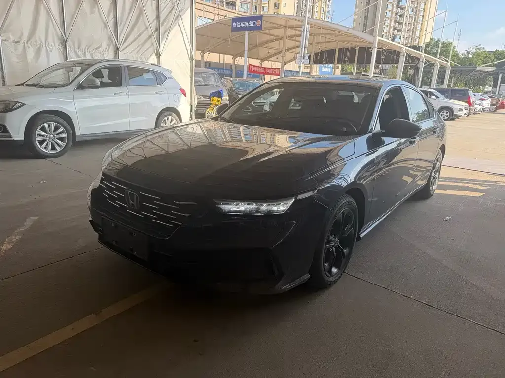 Honda Accord — фото 1