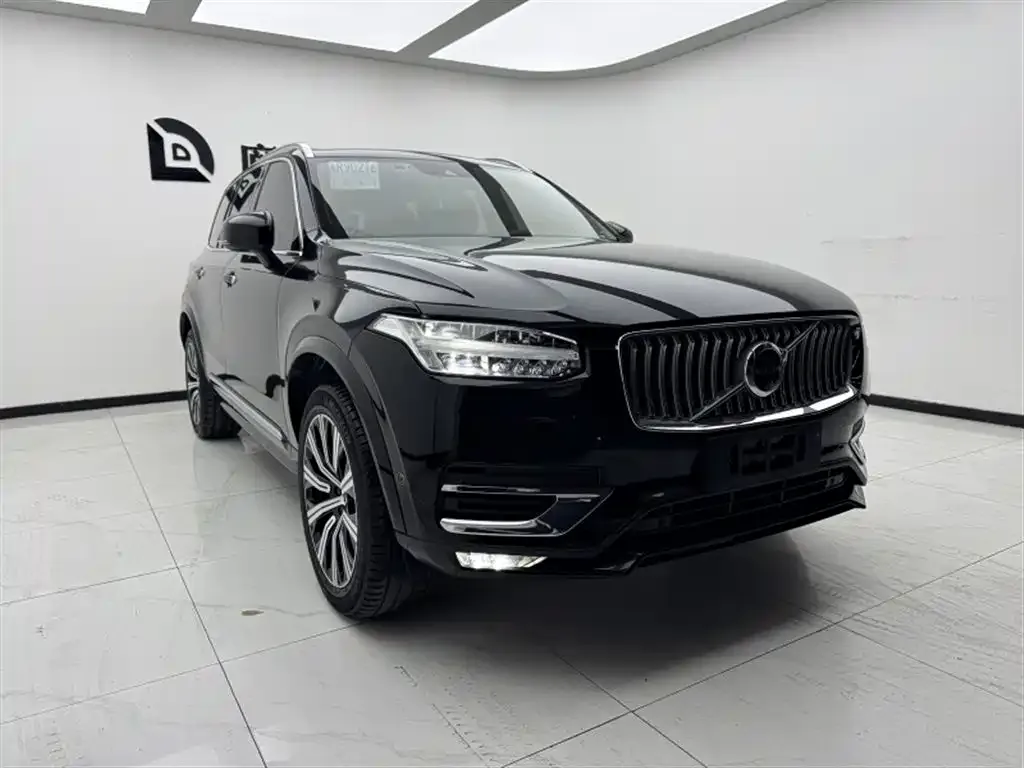 Volvo XC90 — фото 5