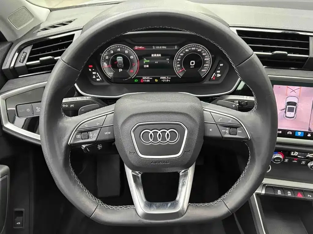 Audi Q3 — фото 10