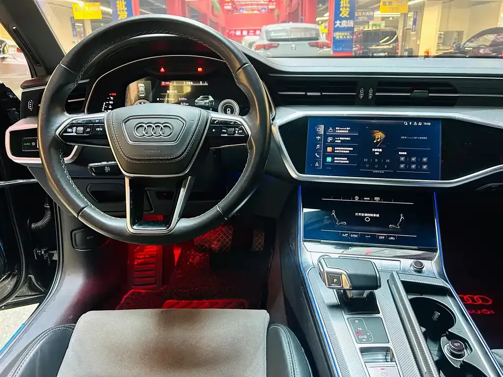 Audi A6L — фото 9