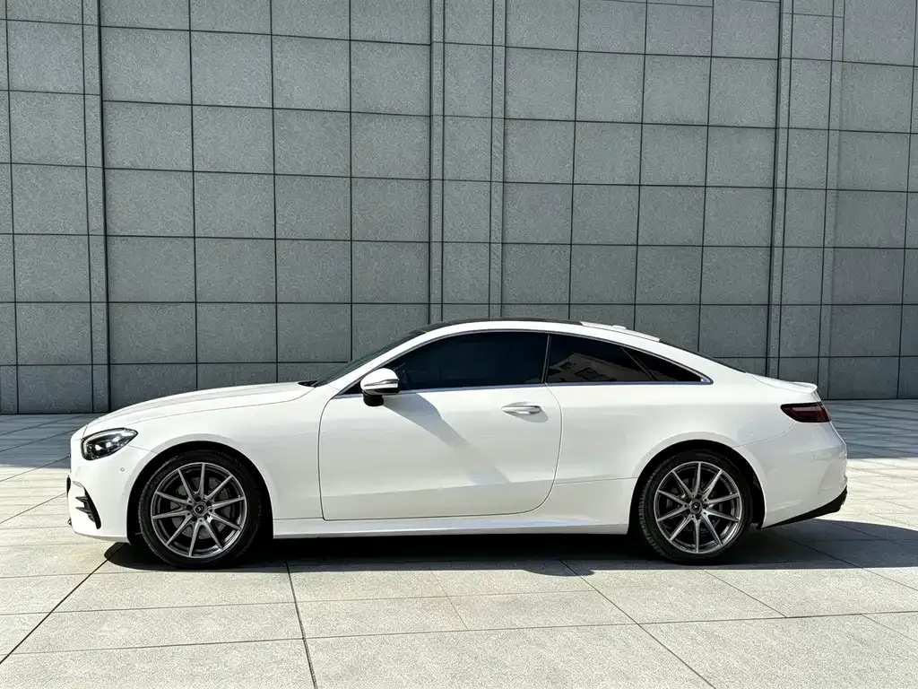 Mercedes-Benz E-Class (Import) — фото 9