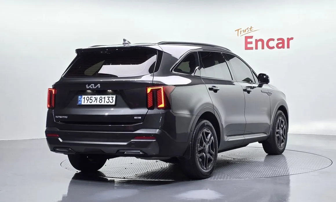 Kia Sorento — фото 7