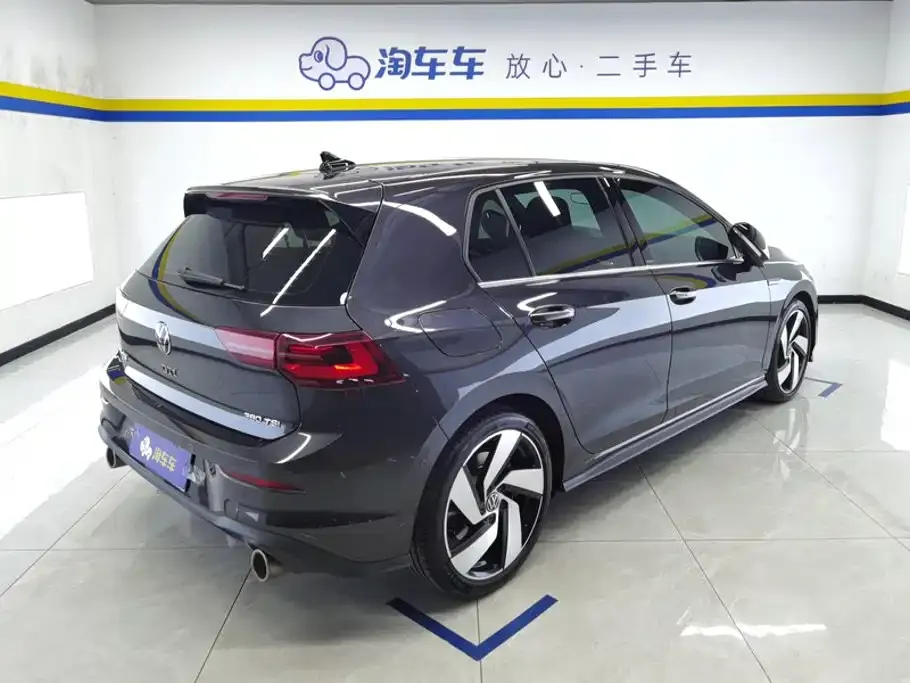 Volkswagen Golf GTI — фото 3