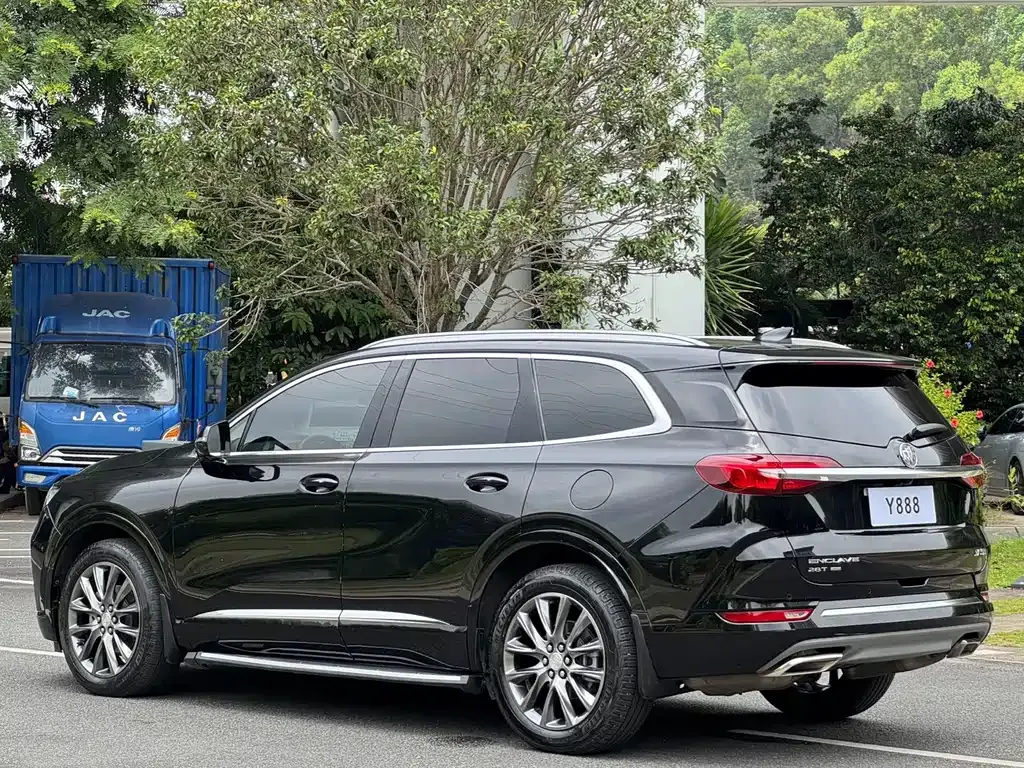 Buick Enclave — фото 10