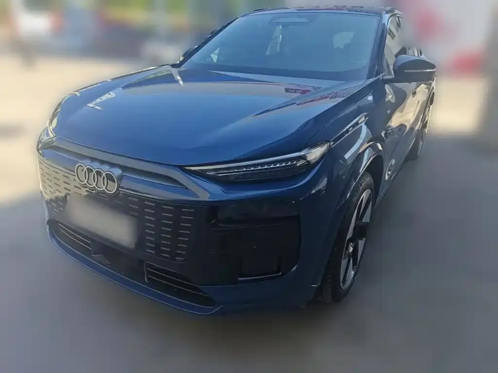 Audi Q6L e-tron — фото 3