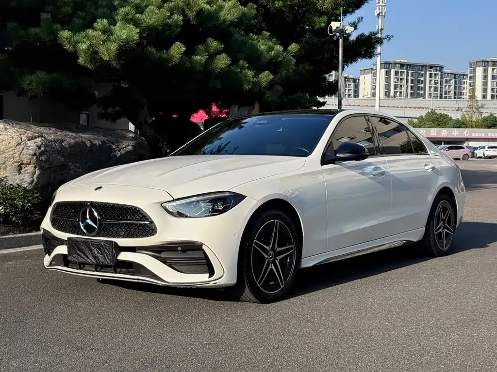 Mercedes-Benz C-Class — фото 1