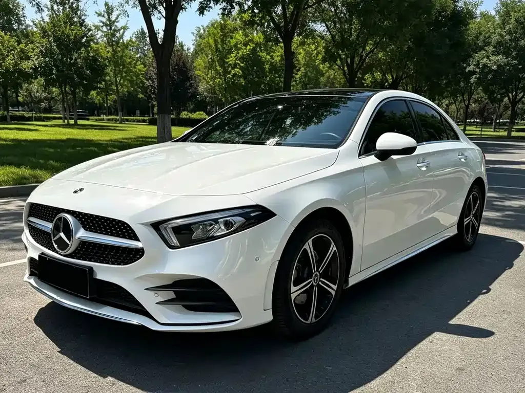 Mercedes-Benz A-Class — фото 1