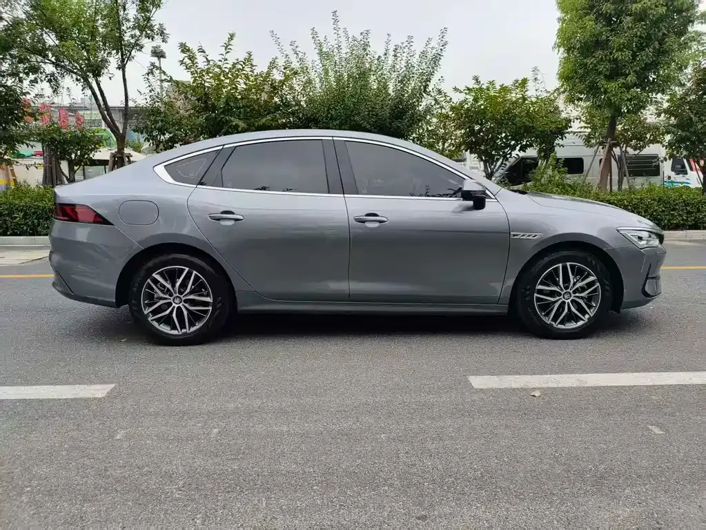 BYD Qin PLUS — фото 9