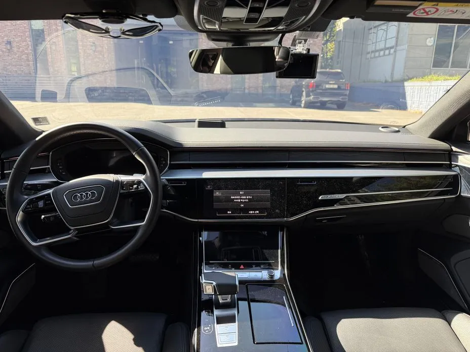 Audi A8 — фото 4
