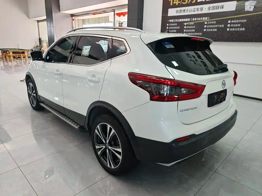 Nissan Qashqai — фото 9