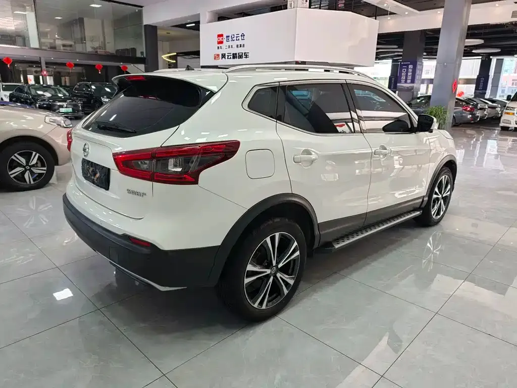 Nissan Qashqai — фото 6